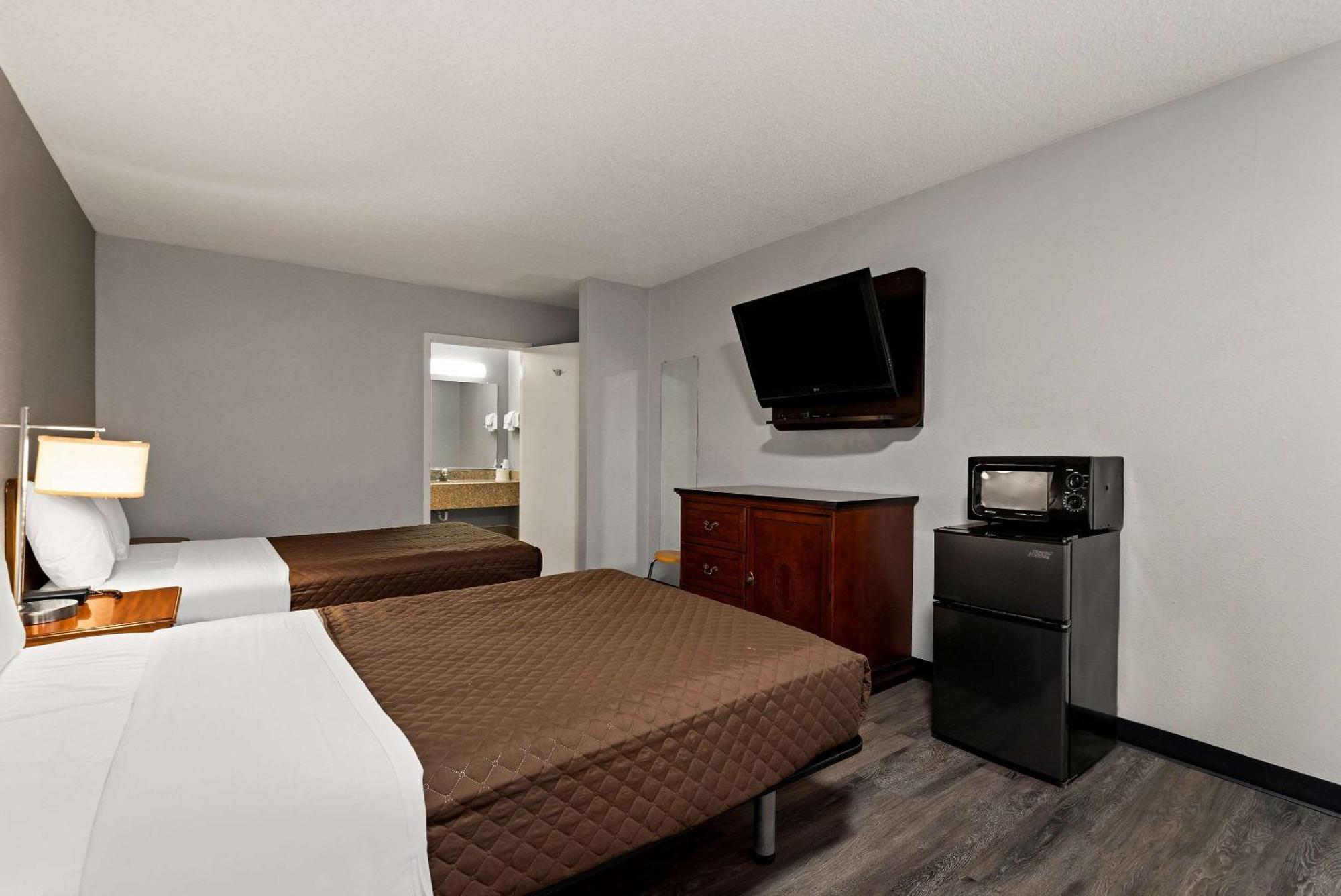 Rodeway Inn Brooklawn ภายนอก รูปภาพ