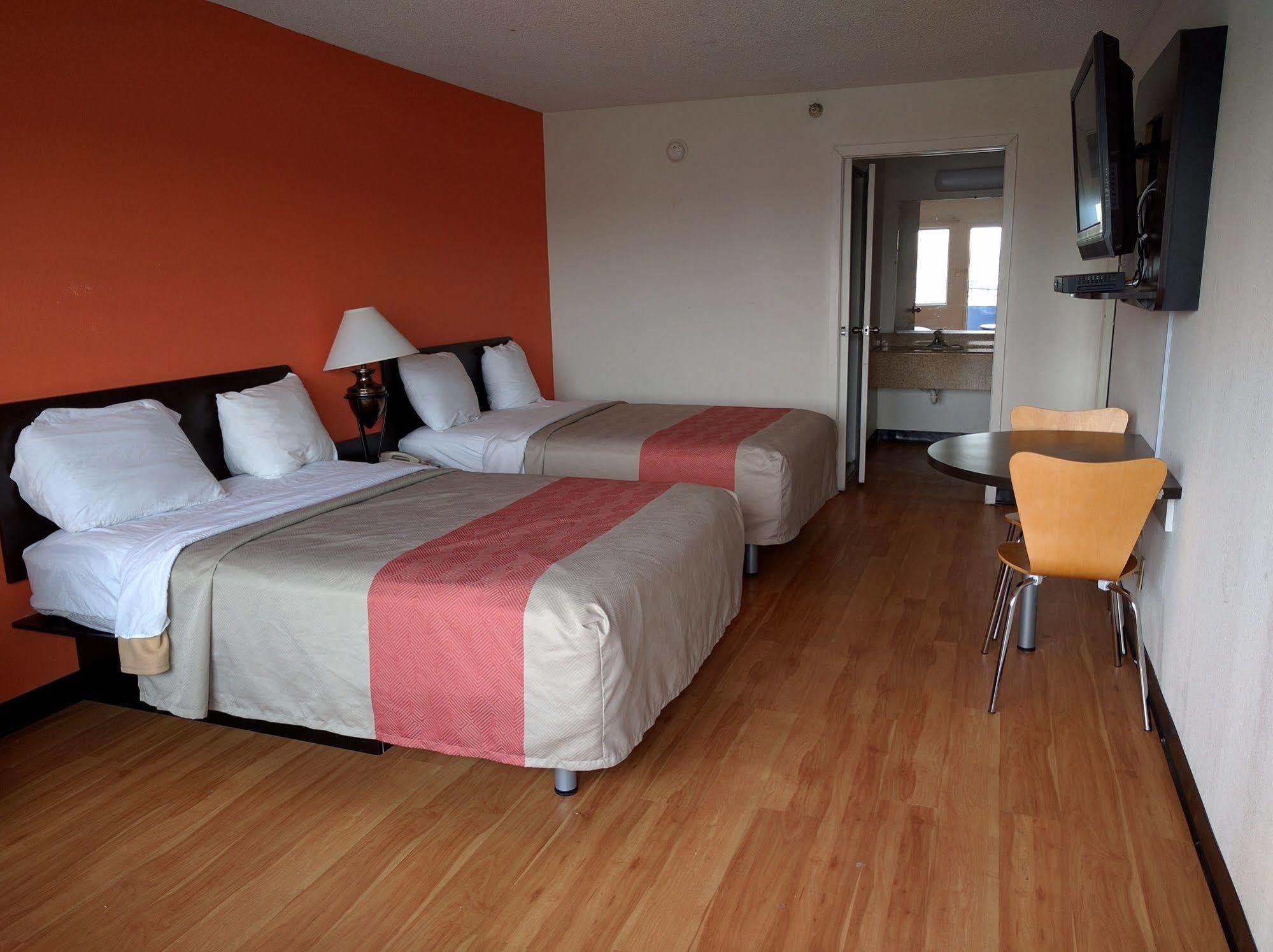 Rodeway Inn Brooklawn ภายนอก รูปภาพ