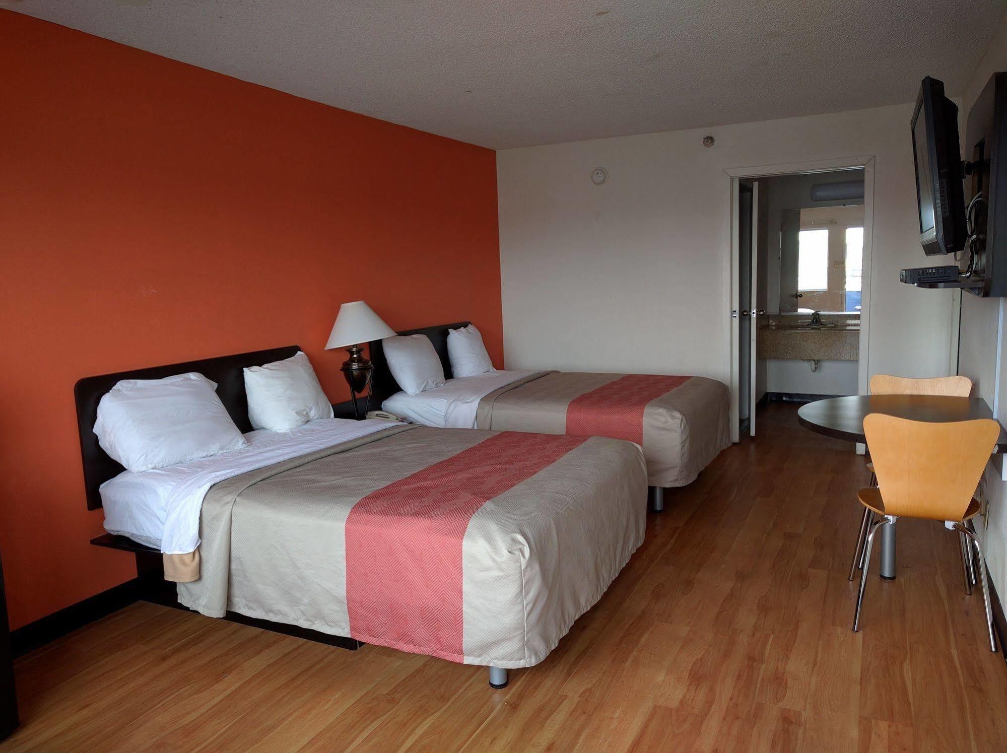 Rodeway Inn Brooklawn ภายนอก รูปภาพ